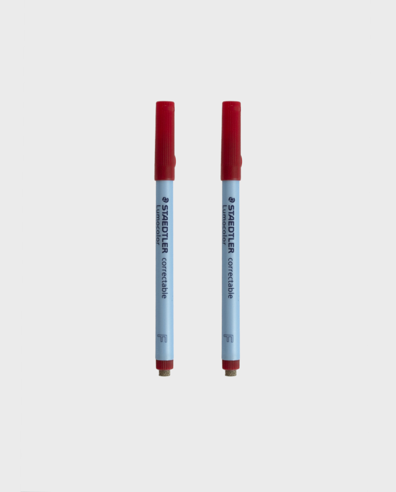 Zwei Stifte mit roter Tinte für den wiederverwendbaren Asoki Planer, trocken entfernbar